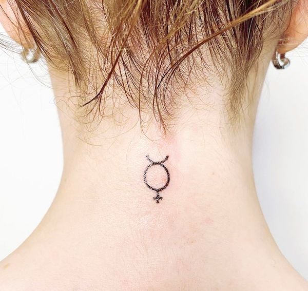 130 Tatouages du signe de la Vierge : Portez votre signe sur votre peau !