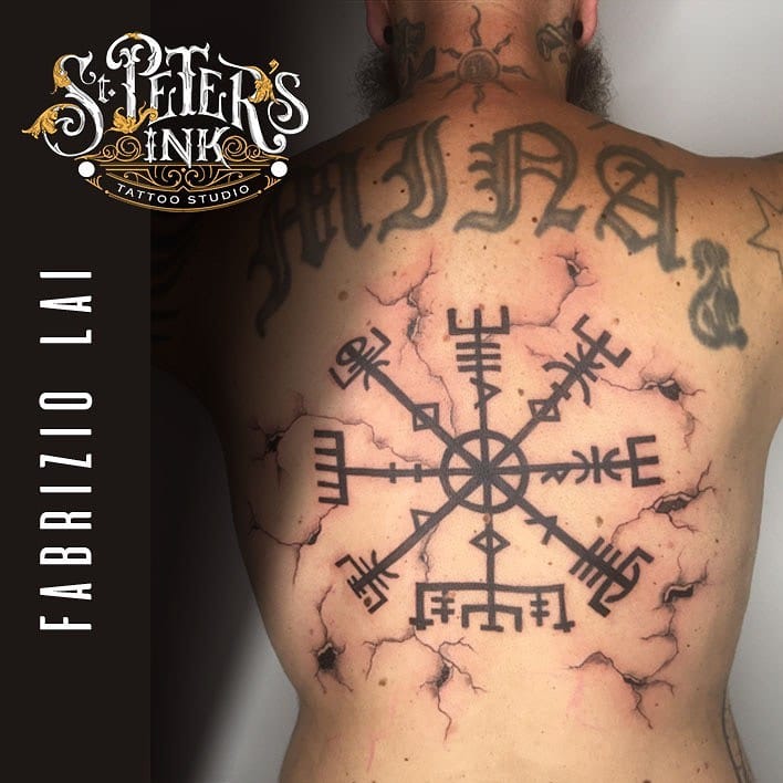 tattoo boussole vegvisir77