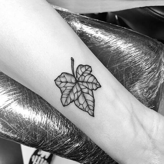 tattoo feuille 28