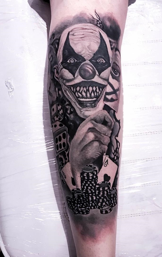 tatouage masculin de clown 74