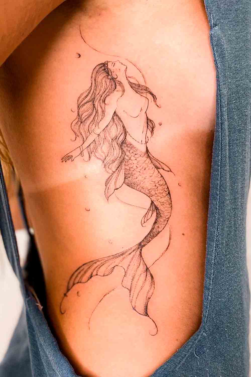 tatouage de sirene sur femme 28