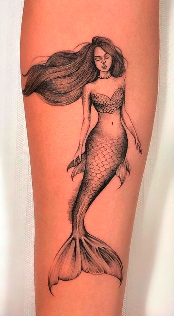 tatouage de sirene sur femme 32