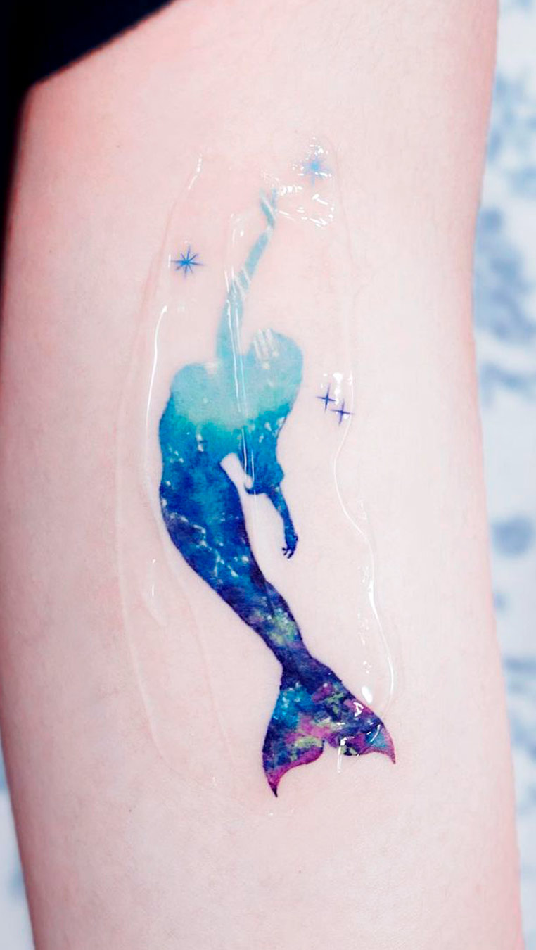 tatouage de sirene sur femme 35