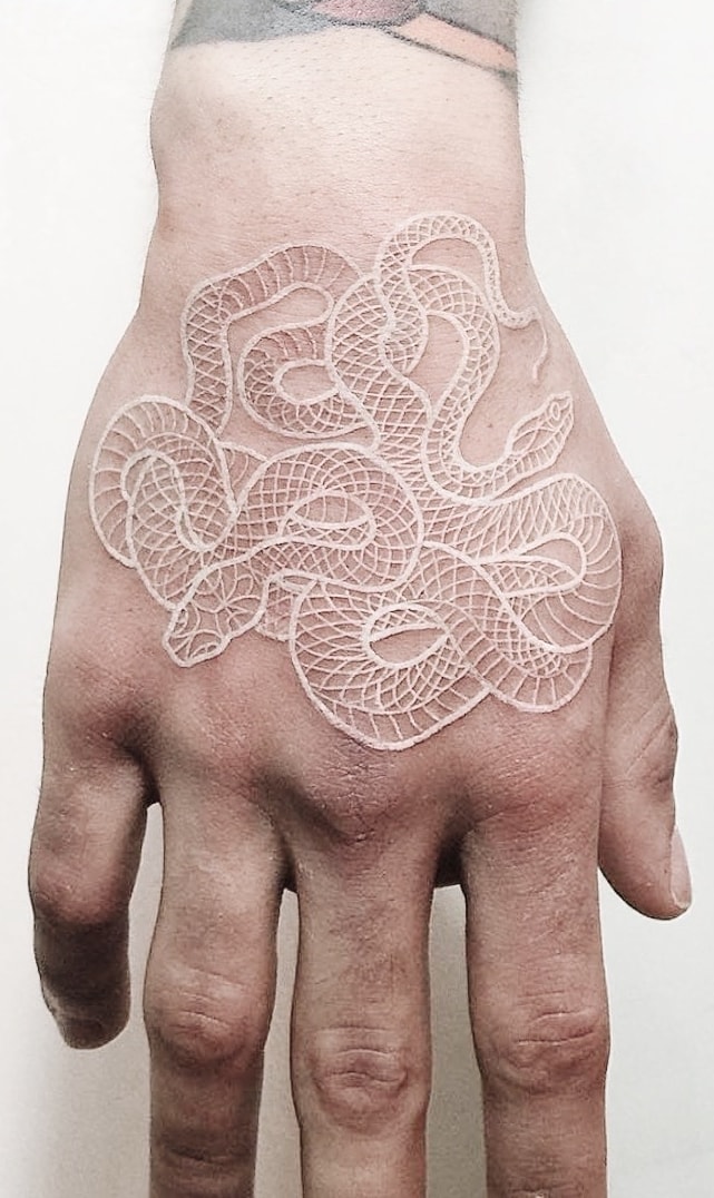 Tatouages à l'encre blanche : Galerie de dessins