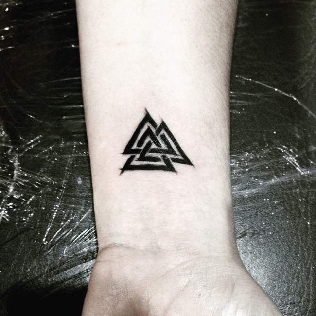 tattoo valknut 06