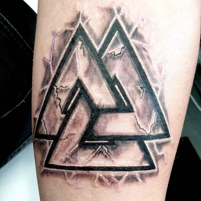 tattoo valknut 100