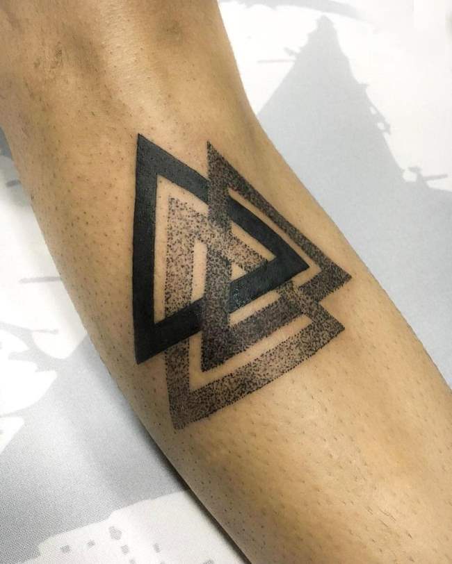 tattoo valknut 122