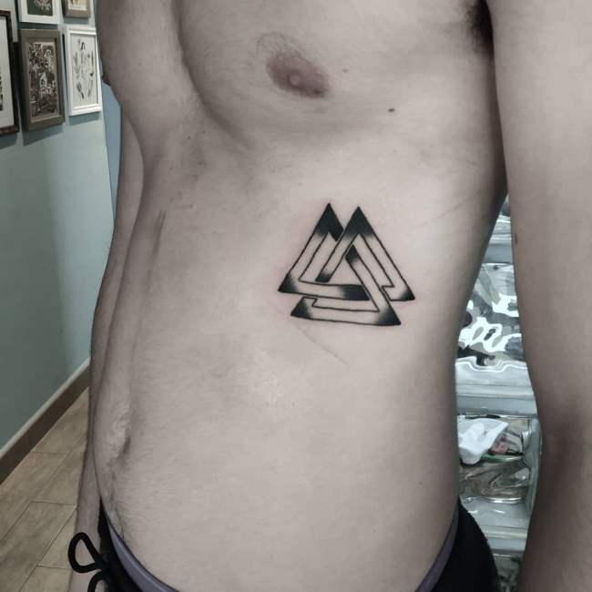 tattoo valknut 130