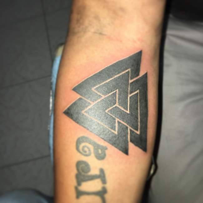 tattoo valknut 162