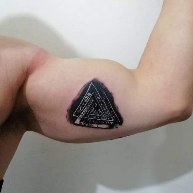 tattoo valknut 178