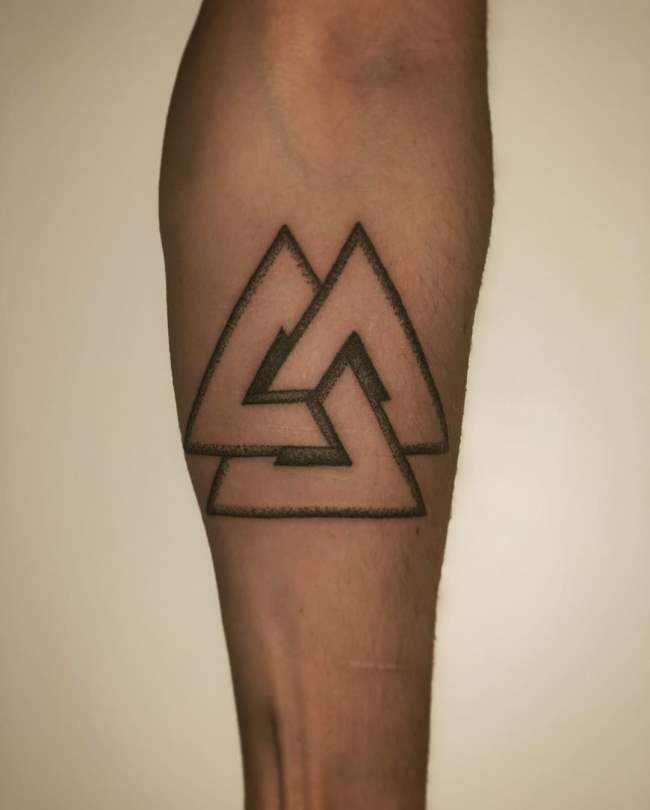 tattoo valknut 204