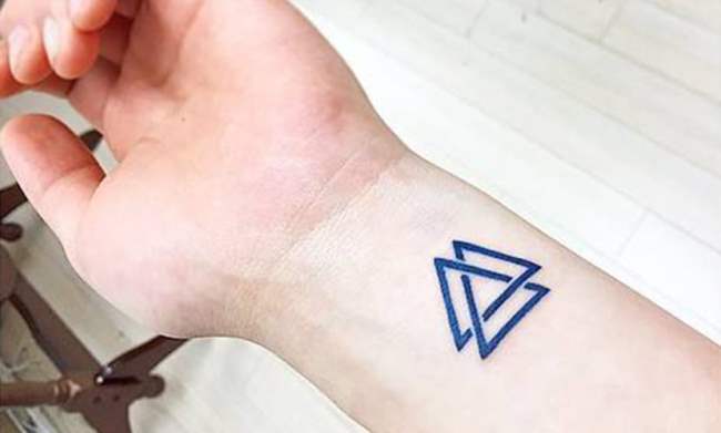 tattoo valknut 264