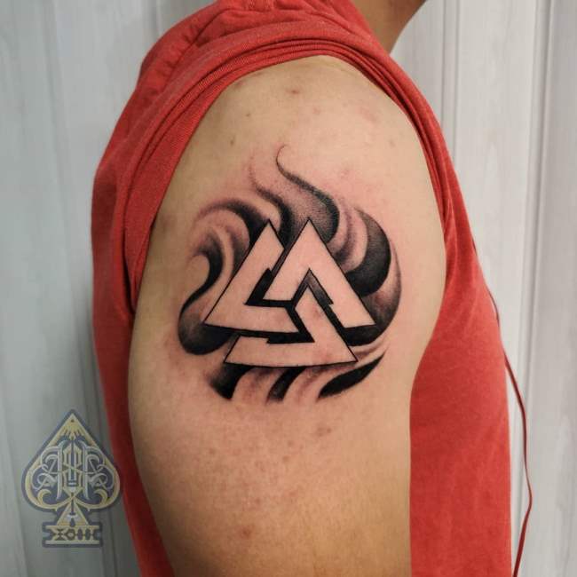 tattoo valknut 30