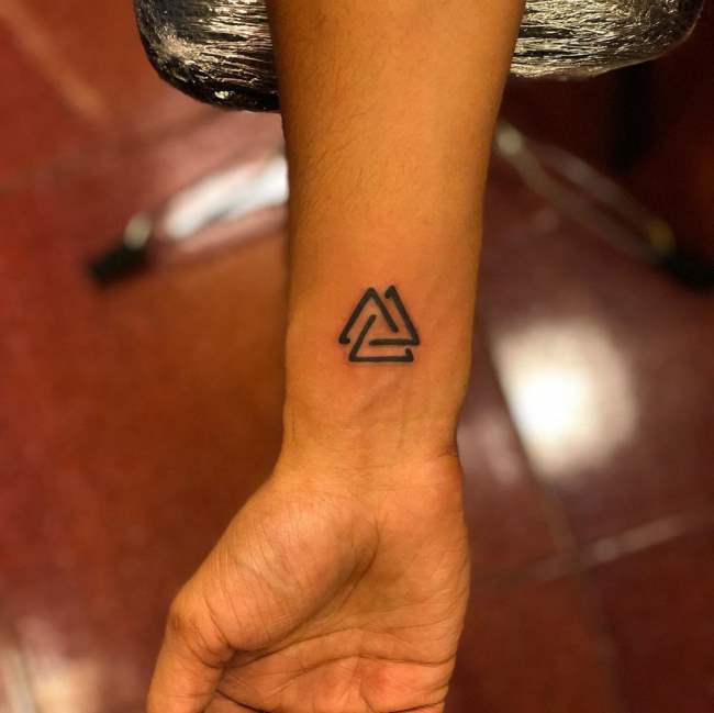 tattoo valknut 48