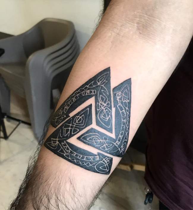 tattoo valknut 98