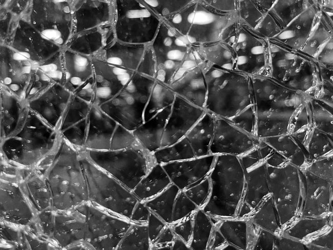 Cosa significare sognare dei cristalli o dei vetri rotti?