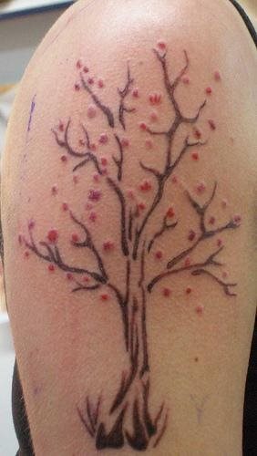 tatuaggio albero 516