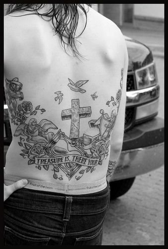 tatuaggio schiena bassa 611