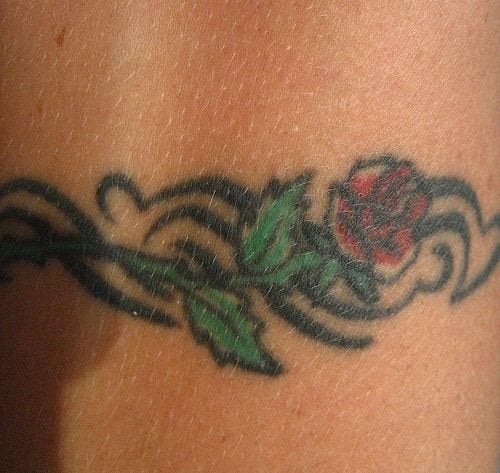 tatuaggio bracciale 551