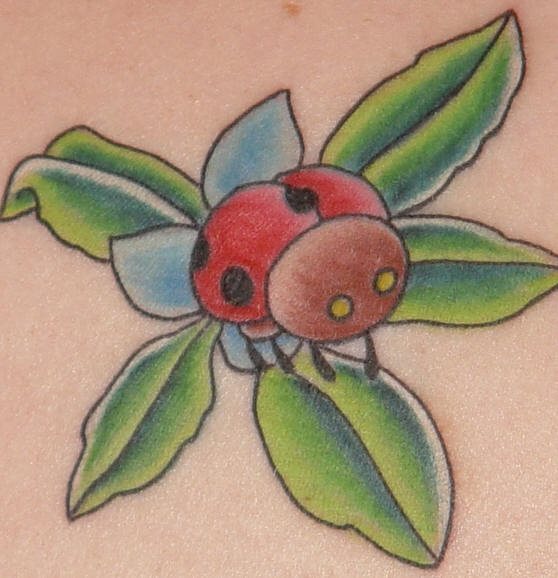 tatuaggio coccinella 1007