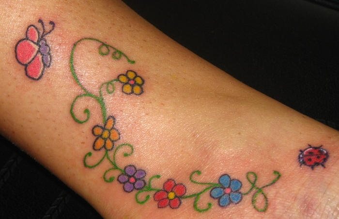 tatuaggio coccinella 1013