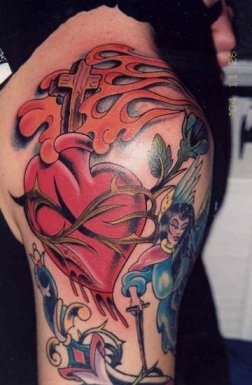 tatuaggio cuore 557