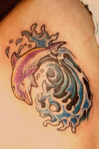 tatuaggio delfino 517