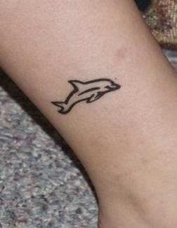 tatuaggio delfino 543