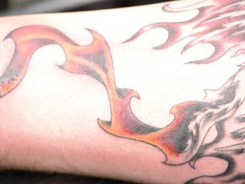 tatuaggio fiamme fuoco 1106