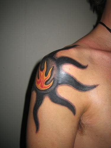 tatuaggio fiamme fuoco 1117