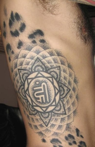 tatuaggio fianco 538