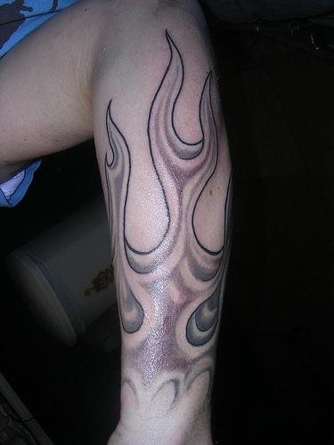 tatuaggio fiamma fuoco 1020
