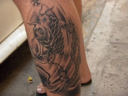 tatuaggio polpaccio gamba 1047