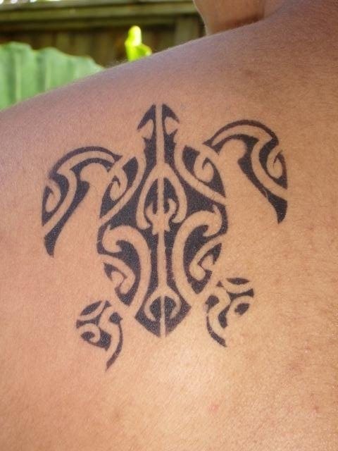tatuaggio hawaiano 1037