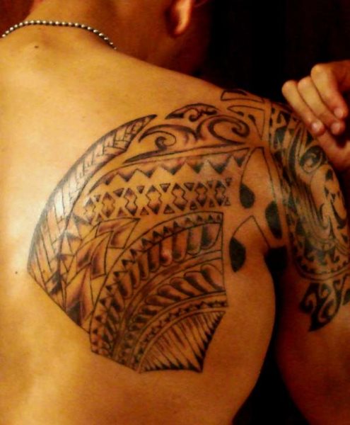 tatuaggio hawaiano 1010