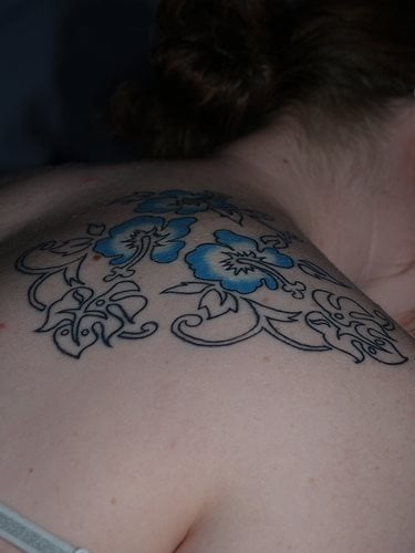 tatuaggio fiore ibisco 1013