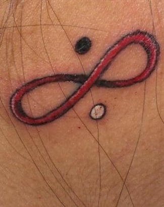 tatuaggio infinito 1013