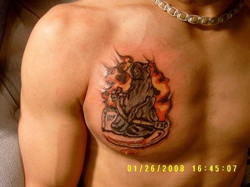 tatuaggio petto 1058