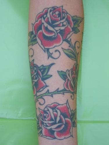 tatuaggio rosa 1007