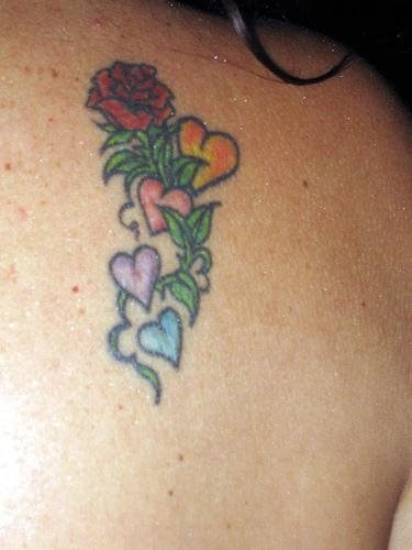 tatuaggio rosa 1043