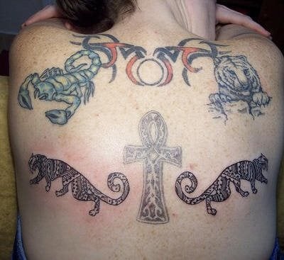 tatuaggio schiena superiore 1023