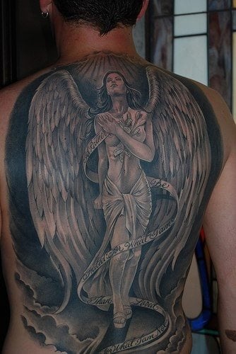 tatuaggio schiena superiore 1031