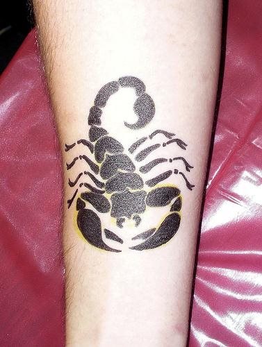 tatuaggio scorpione 1144