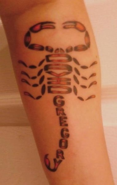 tatuaggio scorpione 1003