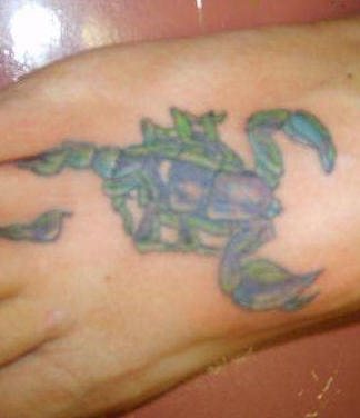 tatuaggio scorpione 1011
