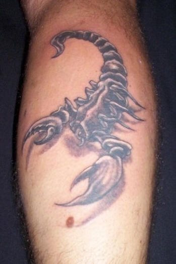 tatuaggio scorpione 1027