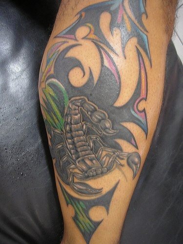 tatuaggio scorpione 1049