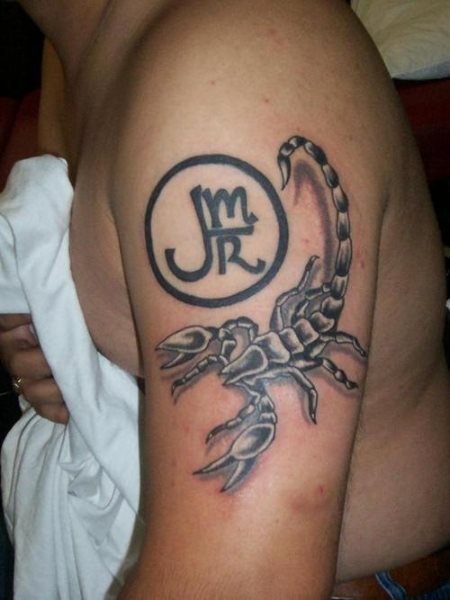 tatuaggio scorpione 1053