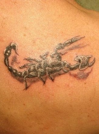 tatuaggio scorpione 1055