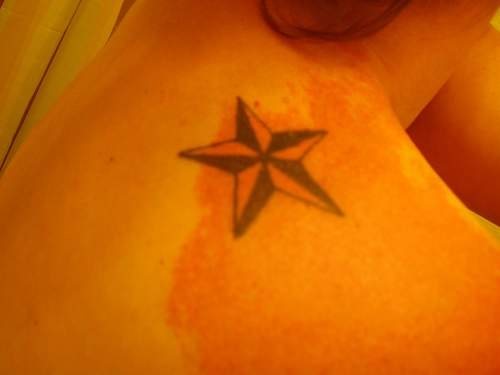 tatuaje estrella 1033